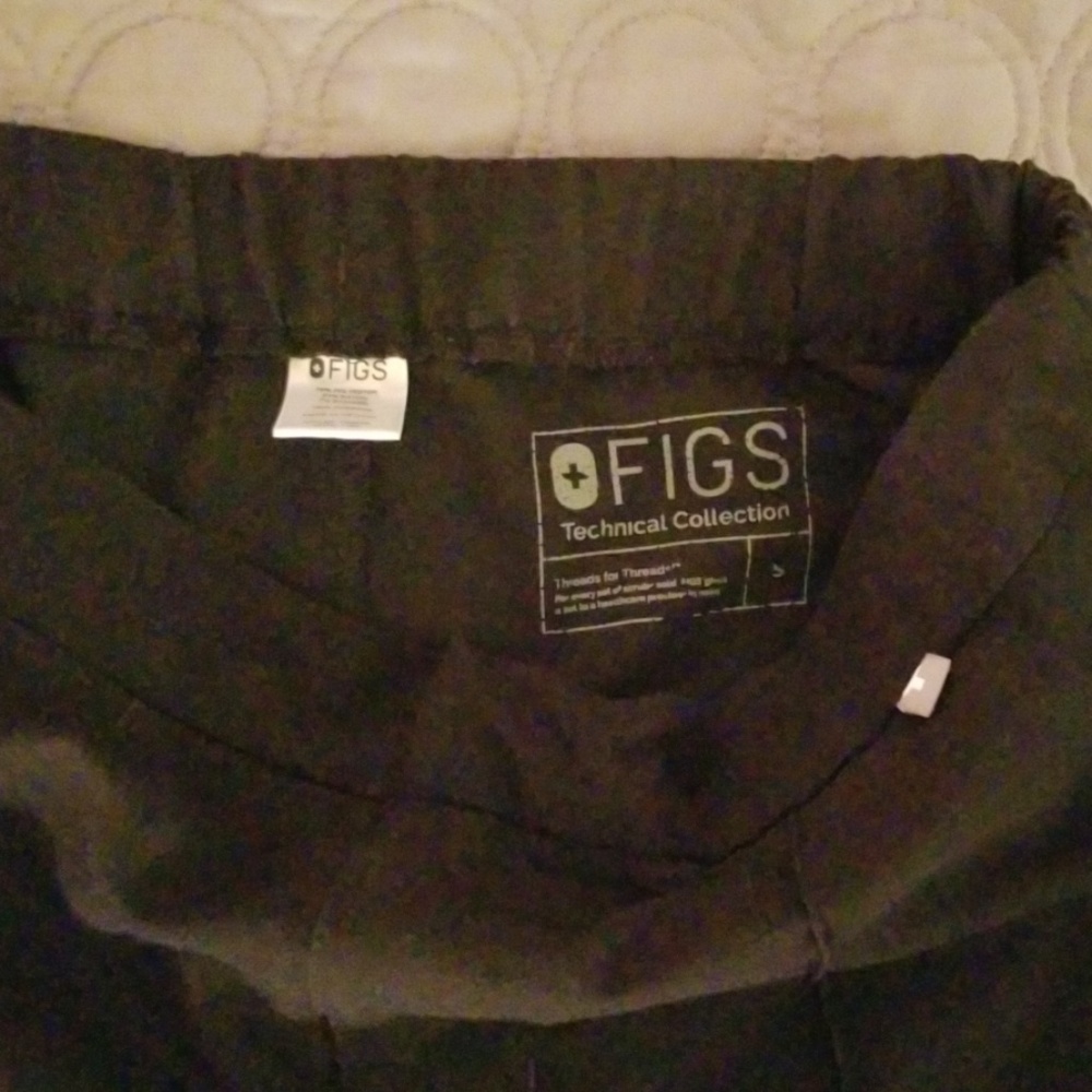 FIGS SCRUBS
